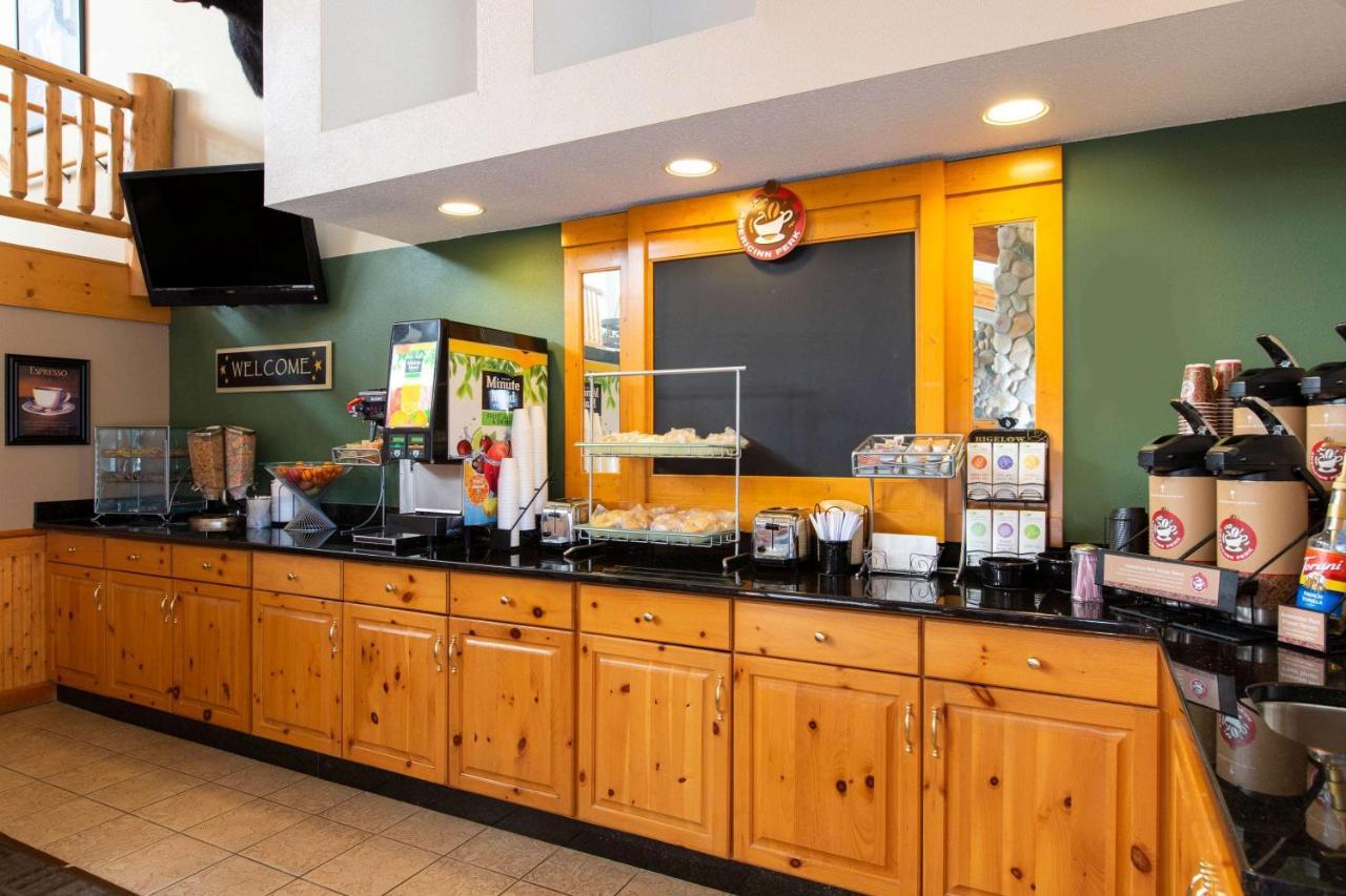 Cobblestone Hotel & Suites - Ladysmith Esterno foto